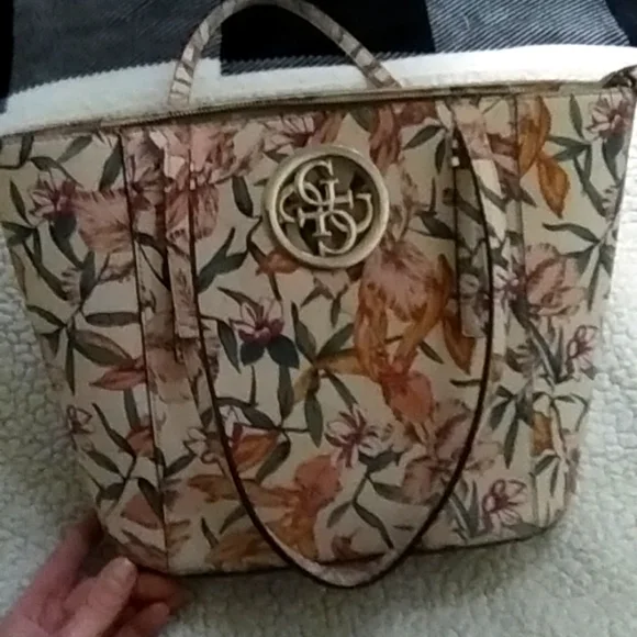 Purse - Picture 1 of 1
